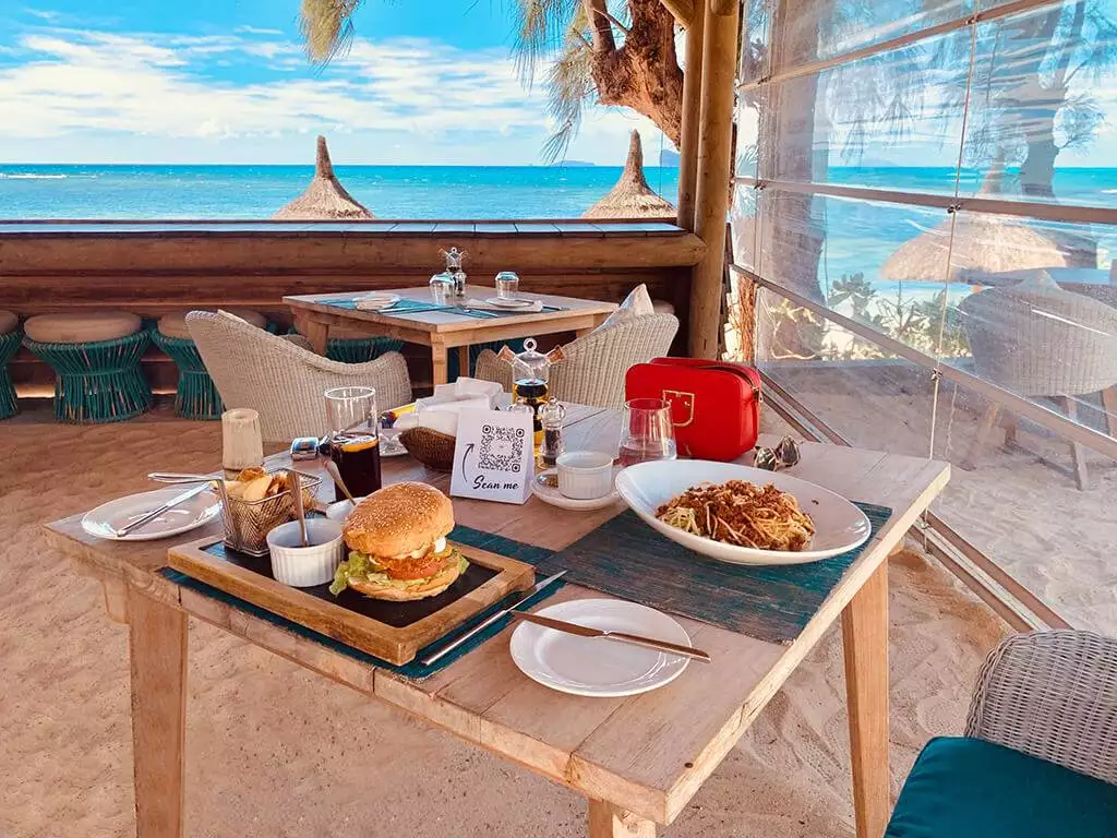 seapoint restaurant and bar