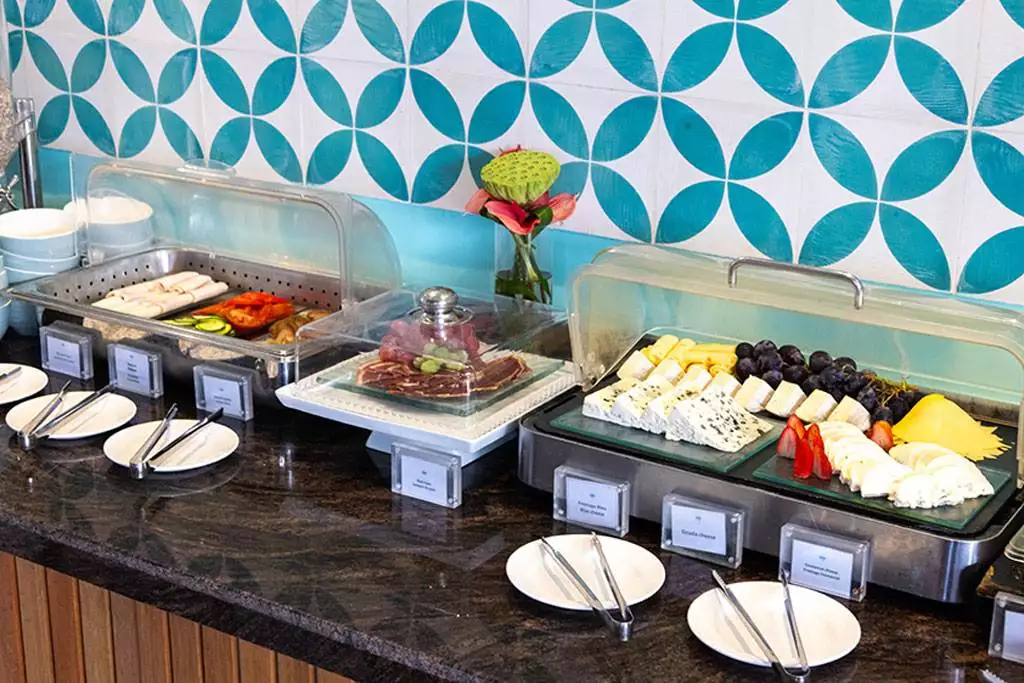 seapoint restaurant and bar