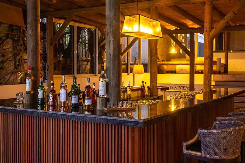 seapoint restaurant and bar